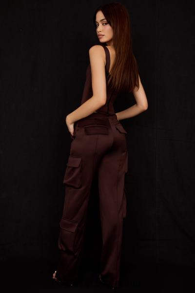 îmbrăcăminte House of CB pantaloni cargo din satin ciocolata daria X4F68939