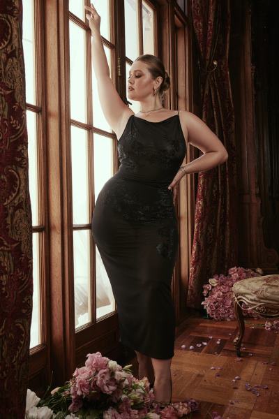 îmbrăcăminte House of CB rochie midi cu plasă neagră, împodobită cu cristale, amirah X4F68367